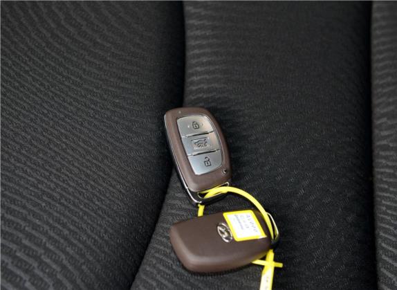 朗动 2015款 1.6L 手动领先型 其他细节类   钥匙