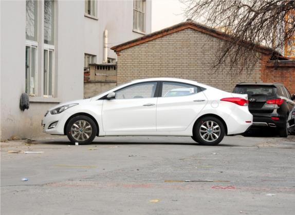 朗动 2015款 1.6L 手动领先型 外观   正侧