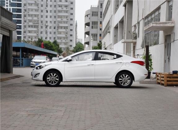朗动 2016款 1.6L 手动时尚型 外观   正侧