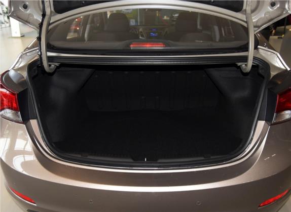 朗动 2016款 1.6L 自动智能型 车厢座椅   后备厢