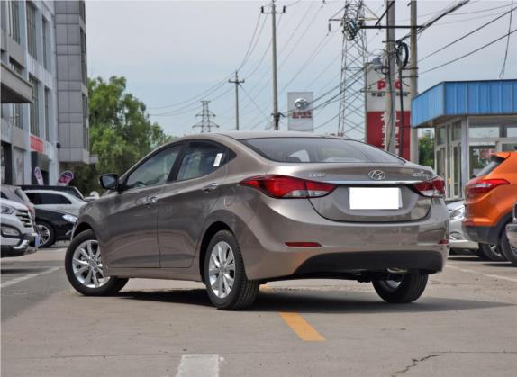 朗动 2016款 1.6L 手动尊贵型 外观   斜后