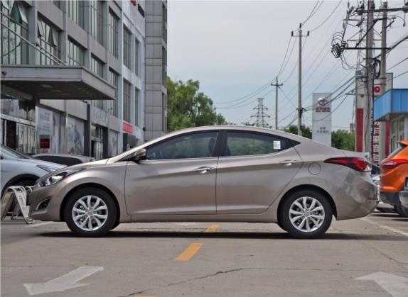 朗动 2016款 1.6L 手动尊贵型 外观   正侧
