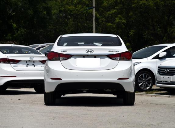 朗动 2016款 1.6L 自动尊贵型 外观   正后