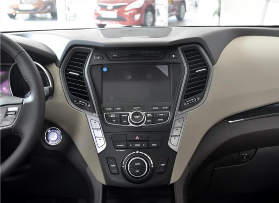 胜达 2013款 2.0T 自动四驱顶级型 中控类   中控台