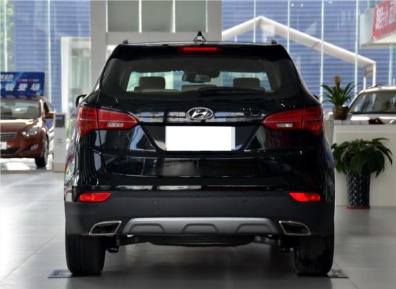胜达 2013款 2.0T 自动四驱顶级型 外观   正后
