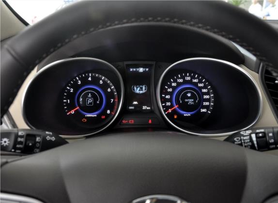 胜达 2013款 2.0T 自动四驱顶级型 中控类   仪表盘