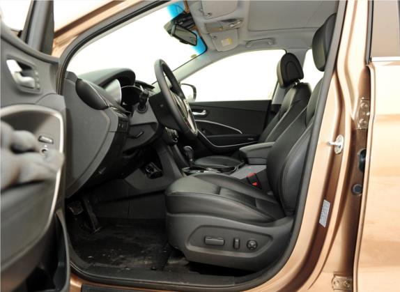 胜达 2013款 2.4L 自动四驱尊贵型 车厢座椅   前排空间