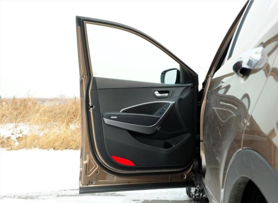 胜达 2013款 2.4L 自动四驱尊贵型 车厢座椅   前门板