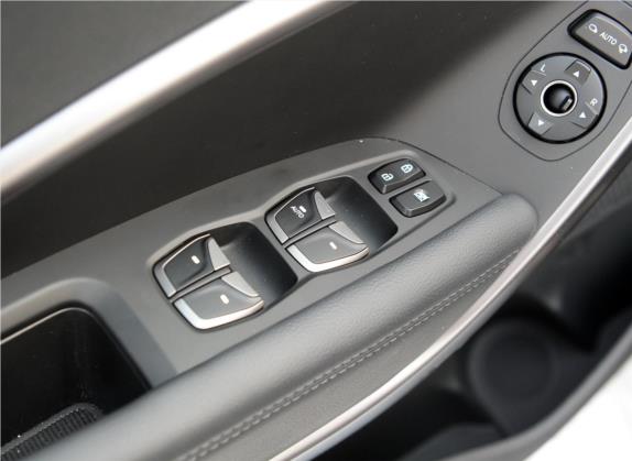 胜达 2013款 2.4L 自动四驱尊贵型 车厢座椅   门窗控制