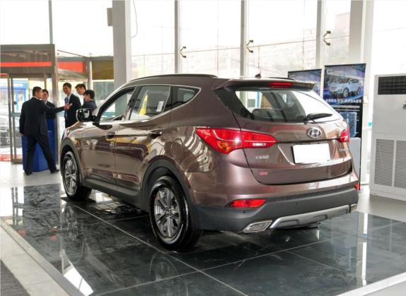 胜达 2013款 2.4L 自动两驱舒适型 外观   斜后