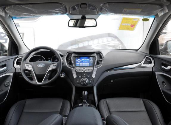 胜达 2013款 改款 2.4L 自动四驱智能型 中控类   中控全图