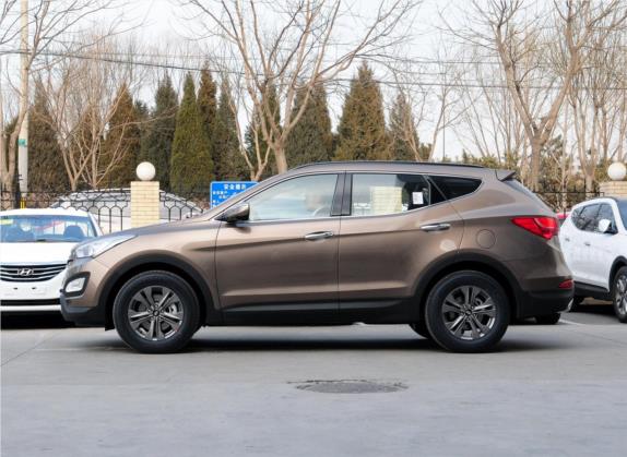 胜达 2013款 改款 2.4L 自动四驱智能型 外观   正侧