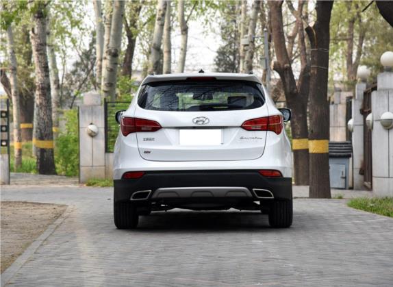 胜达 2015款 2.4L 自动两驱智能型 5座 外观   正后