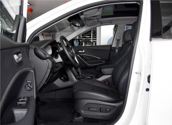 胜达 2015款 2.4L 自动四驱智能型 5座 车厢座椅   前排空间