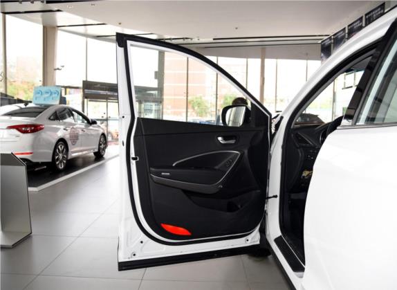胜达 2015款 2.4L 自动四驱智能型 5座 车厢座椅   前门板