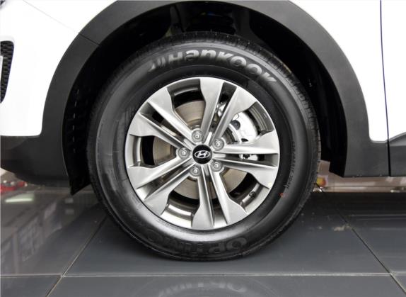 胜达 2015款 2.0T 自动四驱智能型 7座 其他细节类   前轮