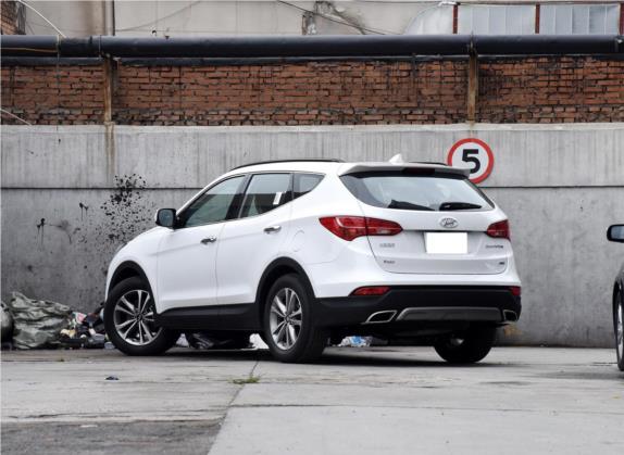 胜达 2015款 2.0T 自动四驱顶级型 7座 外观   斜后