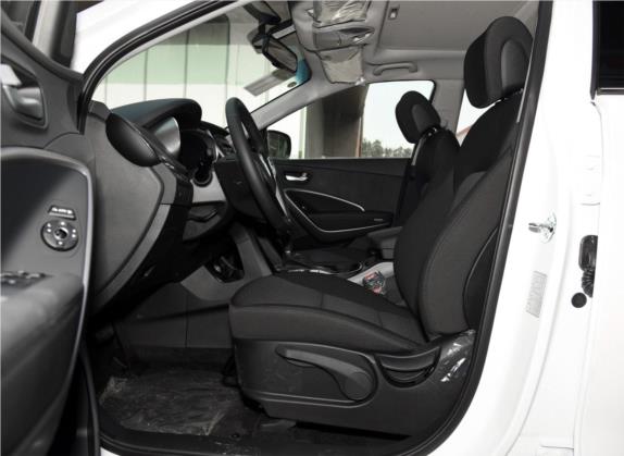 胜达 2015款 2.0T 自动两驱舒适型 5座 车厢座椅   前排空间