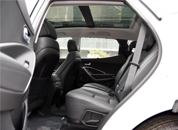 胜达 2015款 2.0T 自动两驱智能型 5座 车厢座椅   后排空间