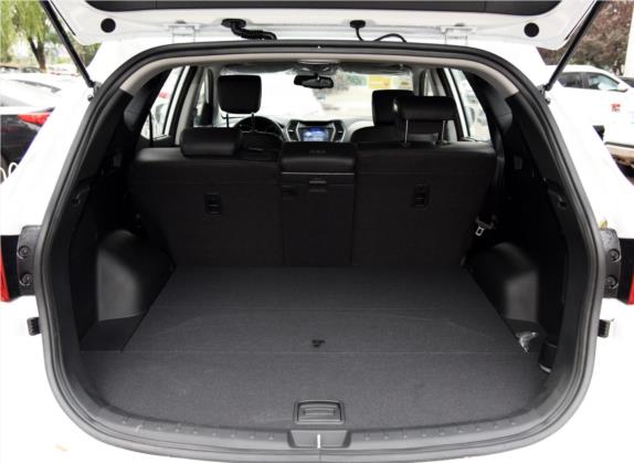 胜达 2015款 2.0T 自动两驱智能型 5座 车厢座椅   后备厢