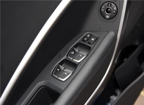 胜达 2015款 2.0T 自动两驱智能型 5座 车厢座椅   门窗控制