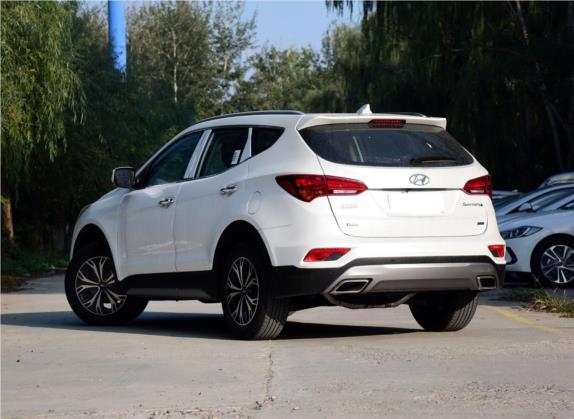 胜达 2017款 2.0T 自动四驱智能型 7座 外观   斜后