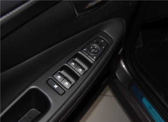 胜达 2019款 380 TGDi TOP 自动两驱旗舰版 国VI 车厢座椅   门窗控制