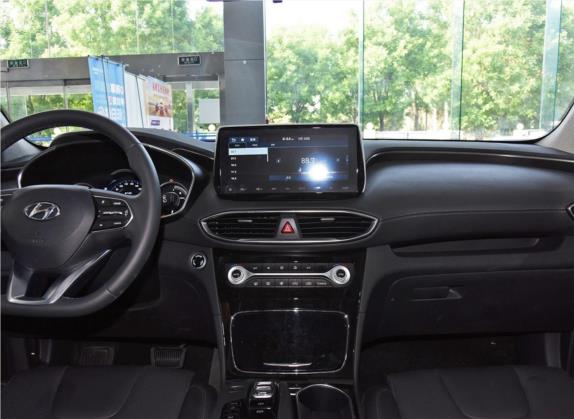 胜达 2019款 380 TGDi GLS 自动两驱豪华版 国V 中控类   中控台