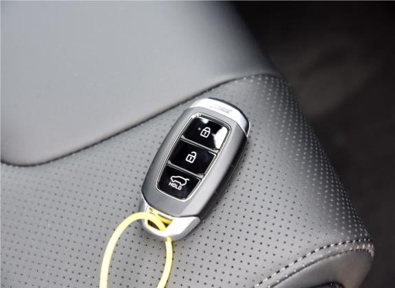 胜达 2019款 380 TGDi DLX 自动两驱智尊版PLUS 国V 其他细节类   钥匙
