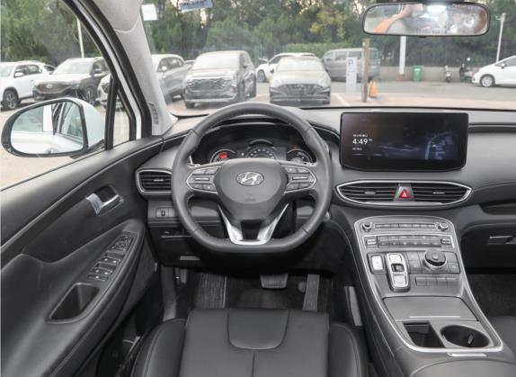 胜达 2023款 旅行家 380T GDi 自动两驱GLX精英版 中控类   驾驶位