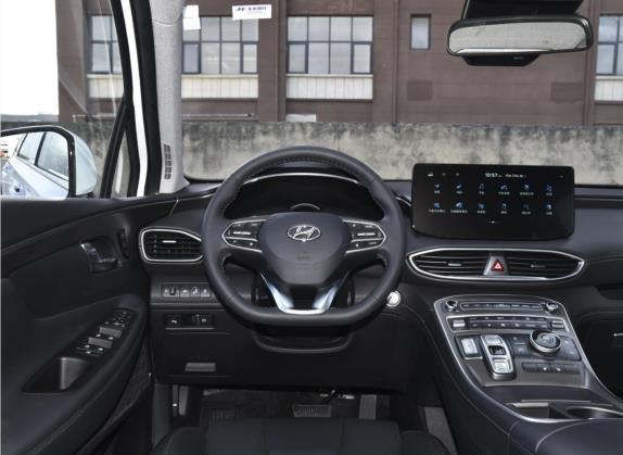 胜达 2023款 旅行家 380T GDi 自动两驱LUX尊贵版 中控类   驾驶位