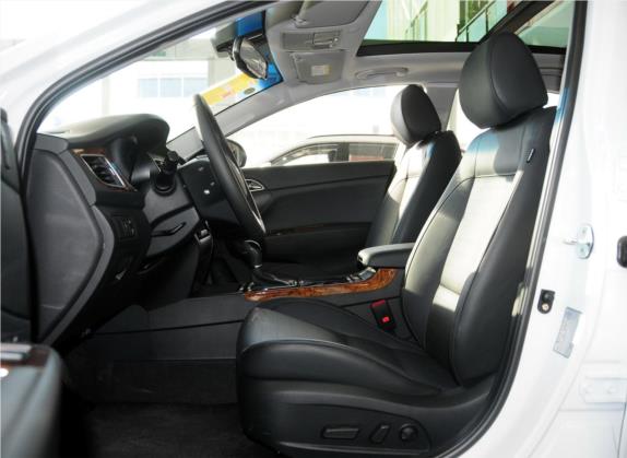 名图 2014款 2.0L 自动旗舰型TOP 车厢座椅   前排空间