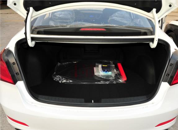 名图 2014款 1.8L 手动舒适型GL 车厢座椅   后备厢