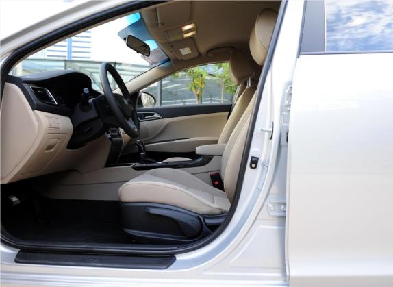 名图 2014款 1.8L 自动舒适型GL 车厢座椅   前排空间