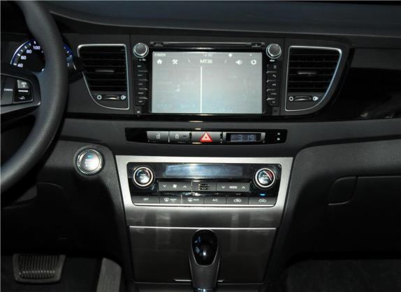 名图 2014款 1.8L 自动智能型GLS 中控类   中控台