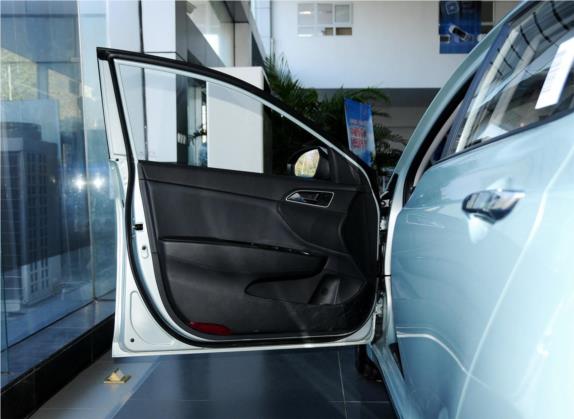 名图 2014款 1.8L 自动智能型GLS 车厢座椅   前门板