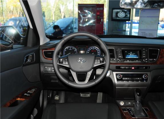 名图 2014款 1.8L 自动尊贵型DLX 中控类   驾驶位