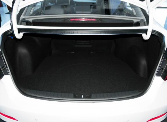 名图 2014款 1.8L 自动尊贵型DLX 车厢座椅   后备厢