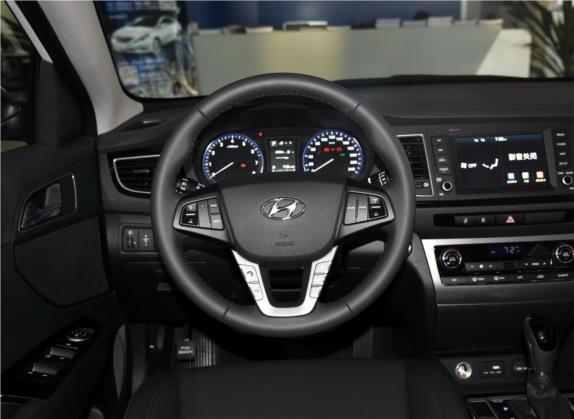 名图 2016款 1.8L 自动尊贵型DLX 中控类   驾驶位