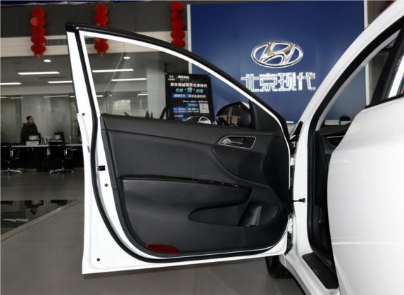 名图 2016款 1.8L 自动尊贵型DLX 车厢座椅   前门板