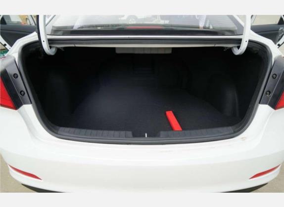 名图 2016款 1.8L 手动舒适型GL 车厢座椅   后备厢