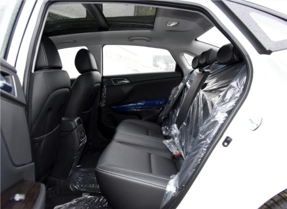 名图 2016款 1.6T 自动旗舰型TOP 车厢座椅   后排空间