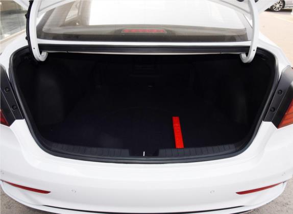 名图 2017款 1.8L 自动尊贵型DLX 国V 车厢座椅   后备厢