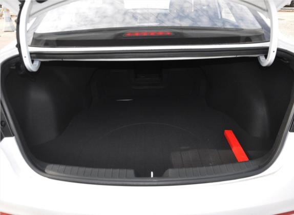 名图 2017款 1.8L 手动舒适型GL 国V 车厢座椅   后备厢
