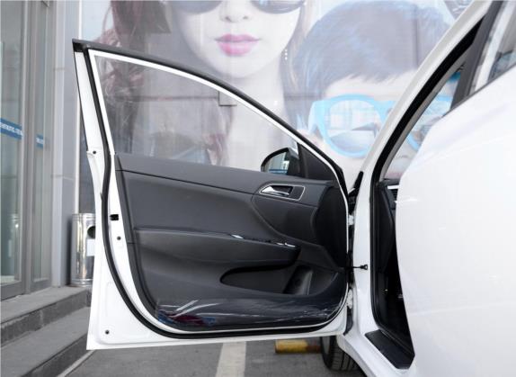 名图 2017款 1.6T 自动智能型GLS 国V 车厢座椅   前门板