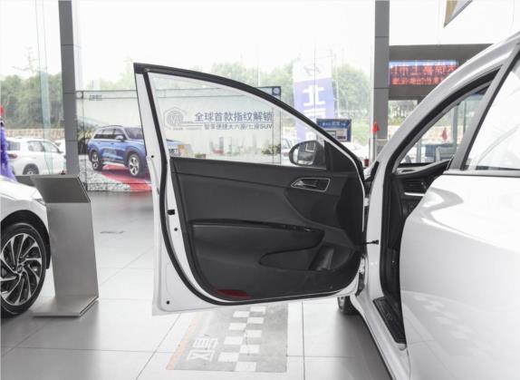 名图 2019款 1.8L 自动智能型GLS 国VI 车厢座椅   前门板