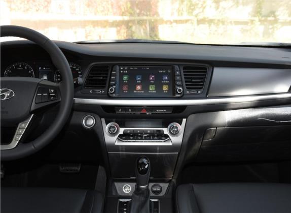 名图 2019款 1.8L 自动尊贵型DLX 国VI 中控类   中控台