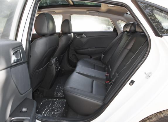 名图 2019款 1.8L 自动尊贵型DLX 国VI 车厢座椅   后排空间
