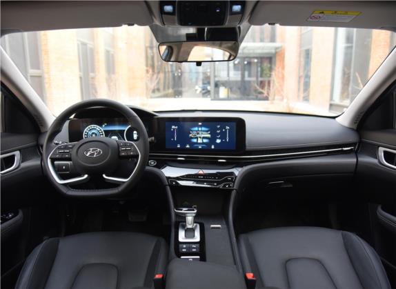 名图 2021款 1.8L CVT LUX尊贵版 中控类   中控全图