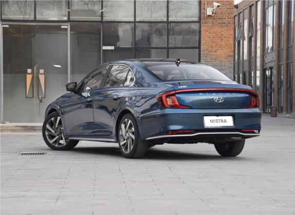 名图 2021款 1.8L CVT LUX尊贵版 外观   斜后